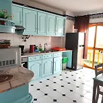 Pensión Pksc - Surfers House 3*