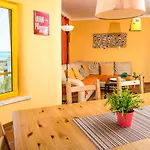 Pksc - Surfers House Pensión 3*