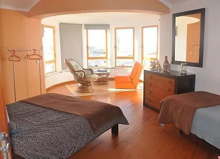 Penzion Pksc - Surfers House Peniche