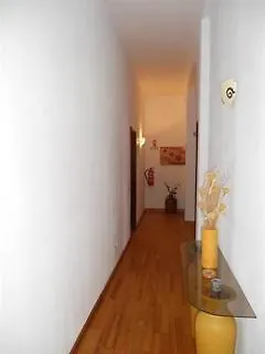 Pksc - Surfers House 3* פניש