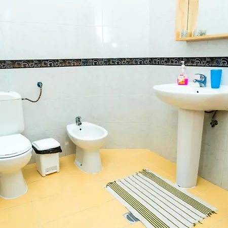 Pksc - Surfers House 3* פניש